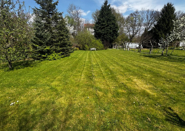 Záhrada s možnosťou výstavby v obci Suchá nad Parnou – 2 pozemky s IS a prístupom, ideálne aj ako investícia