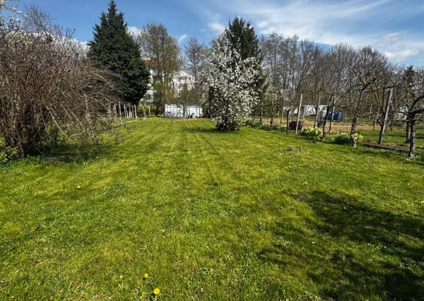 Záhrada s možnosťou výstavby v obci Suchá nad Parnou – 2 pozemky s IS a prístupom, ideálne aj ako investícia