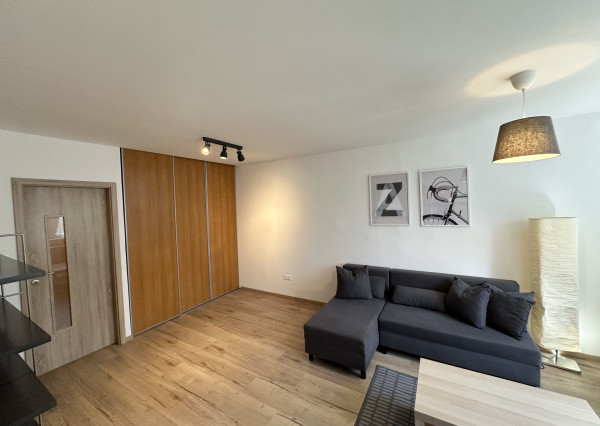 ✨ PRENÁJOM – 2-izbový byt priamo v centre Trnavy s parkovaním ✨