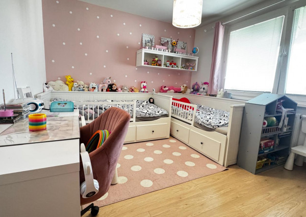 ,,PREDANÝ,, 3-izbový byt s balkónom Trnava