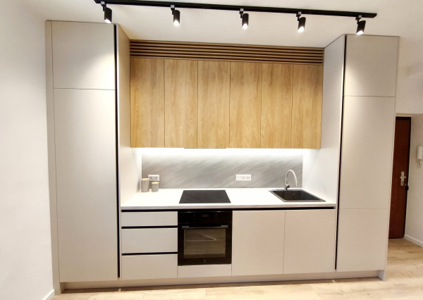 PRENAJATÉ! Exkluzívny 3-izbový byt pri City Aréne – moderný dizajn, balkón a 2 parkovacie miesta