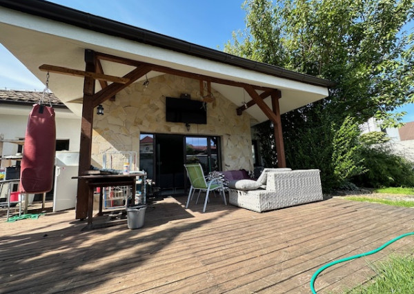 ,,ZNÍŽENÁ CENA ,,NA PREDAJ Luxusný rodinný dom