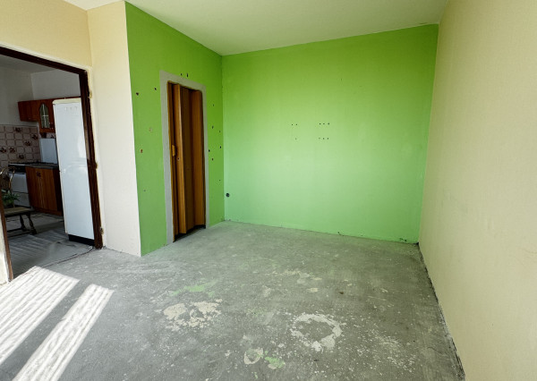 REZERVOVANÉ!!! 1-izbový byt na predaj s loggiou – Nerudova ulica, Trnava 🏢