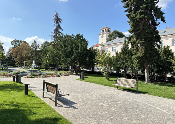 LUXUSNÝ PRENÁJOM KANCELÁRSKYCH PRIESTOROV – TRNAVA, NÁMESTIE SNP