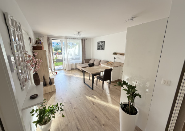 Na prenájom moderný 2-izbový byt s vlastnou predzáhradkou a terasou – Arboria, Trnava