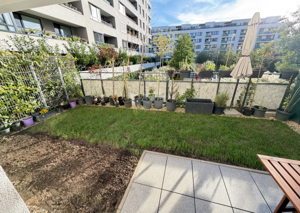 Na prenájom moderný 2-izbový byt s vlastnou predzáhradkou a terasou – Arboria, Trnava