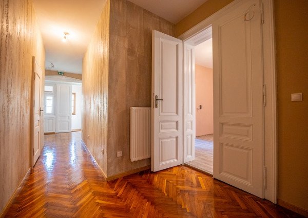 Polyfunkčný meštiansky dom na predaj – historické centrum Trnavy