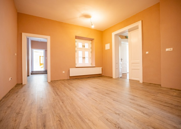 Polyfunkčný meštiansky dom na predaj – historické centrum Trnavy