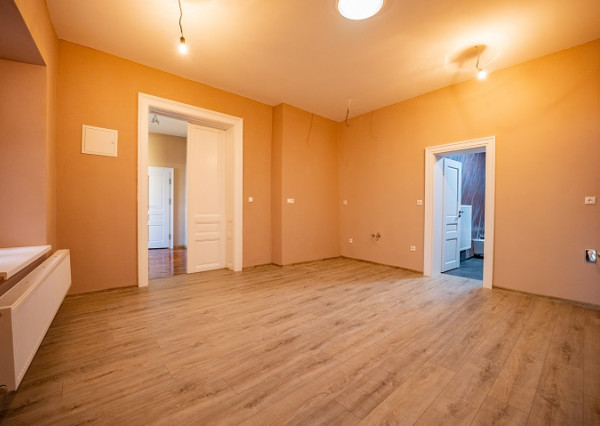 Polyfunkčný meštiansky dom na predaj – historické centrum Trnavy