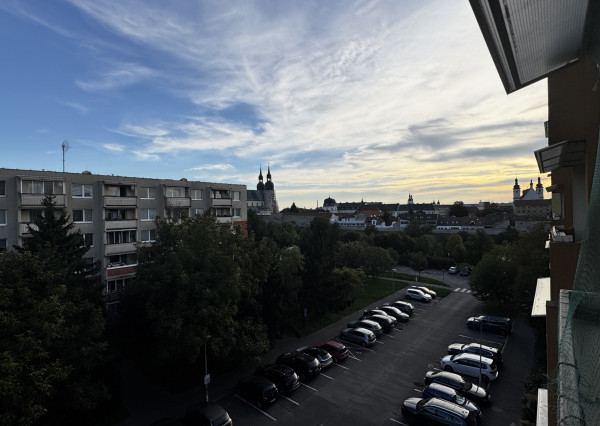 🌟REZERVOVANÉ!!!!! Na predaj priestranný 3,5-izbový byt po kompletnej rekonštrukcii – Trnava, Tehelná ulica