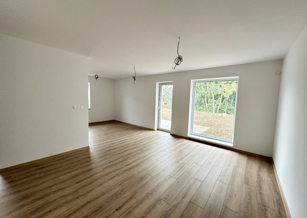 NA PREDAJ!  NOVOSTAVBA 4-izbového rodinného domu, Cífer