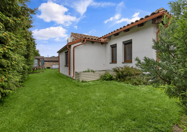 🌿 Exkluzívny 5-izbový rodinný dom v Reci – pokoj, súkromie a nadštandardné bývanie