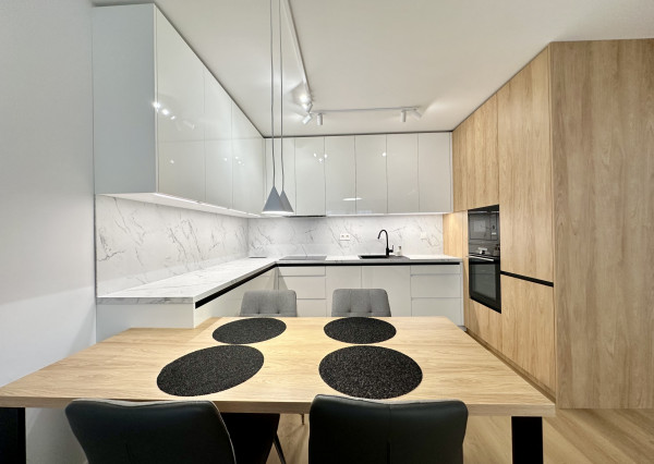 PRENÁJOM – 2-izbový štýlový byt v Rezidencii Hviezdoslavova, centrum Trnavy