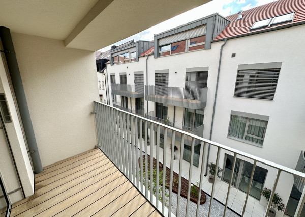 PRENÁJOM – 2-izbový štýlový byt v Rezidencii Hviezdoslavova, centrum Trnavy