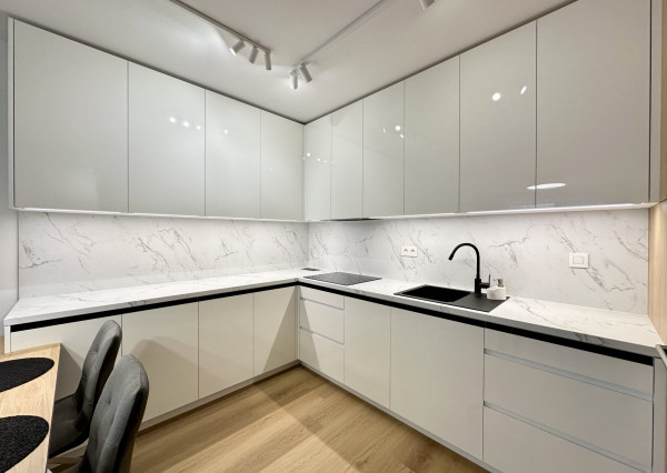 PRENÁJOM – 2-izbový štýlový byt v Rezidencii Hviezdoslavova, centrum Trnavy