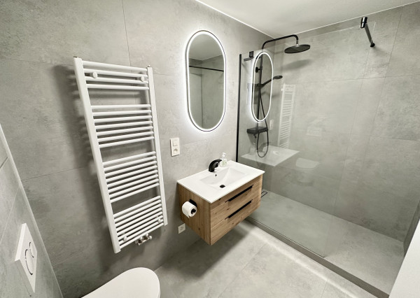 PRENÁJOM – 2-izbový štýlový byt v Rezidencii Hviezdoslavova, centrum Trnavy