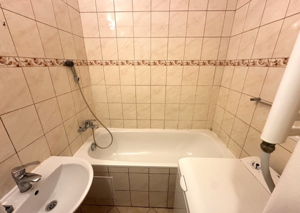 PRENAJATÉ ! PRENÁJOM 2-izbového bytu s balkónom – Ľ. Podjavorinskej, Trnava