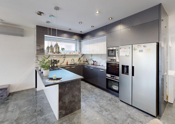 EXKLUZÍVNE NA PREDAJ NOVOSTAVBA obec Zavar