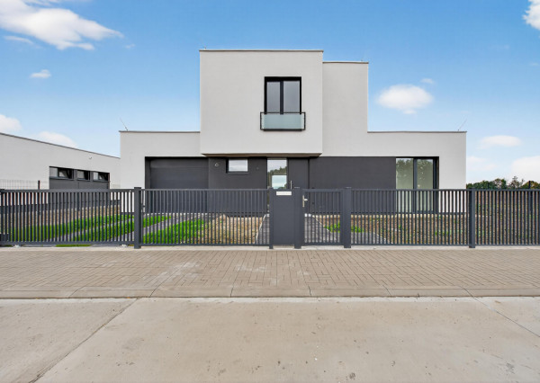 Moderné rodinné bývanie pre náročných – 5i. rodinný dom s garážou, Biely Kostol pri Trnave