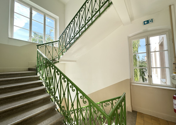 🏡 Prenájom útulného 2-izbového bytu v centre Trnavy – ul. Andreja Žarnova