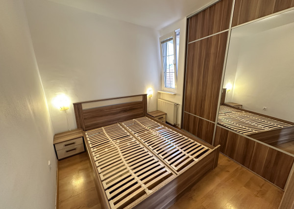 🏡 Prenájom útulného 2-izbového bytu v centre Trnavy – ul. Andreja Žarnova