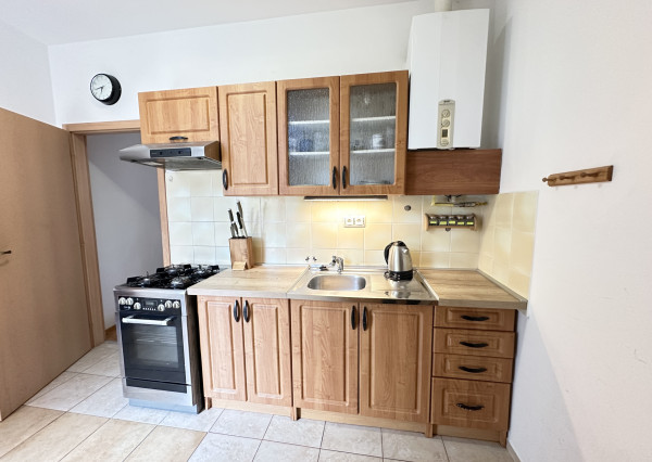 🏡 Prenájom útulného 2-izbového bytu v centre Trnavy – ul. Andreja Žarnova