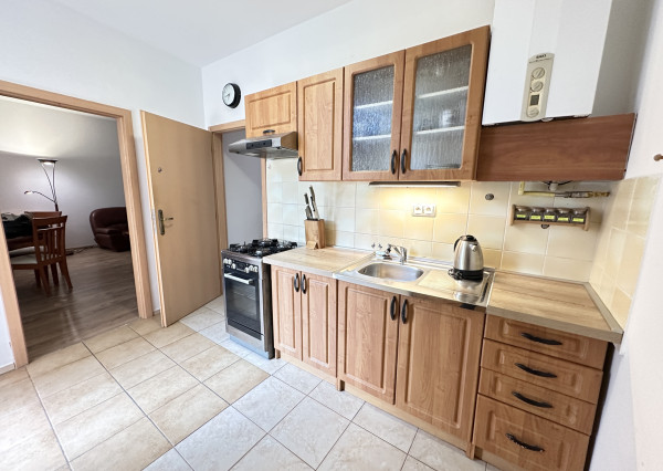 🏡 Prenájom útulného 2-izbového bytu v centre Trnavy – ul. Andreja Žarnova