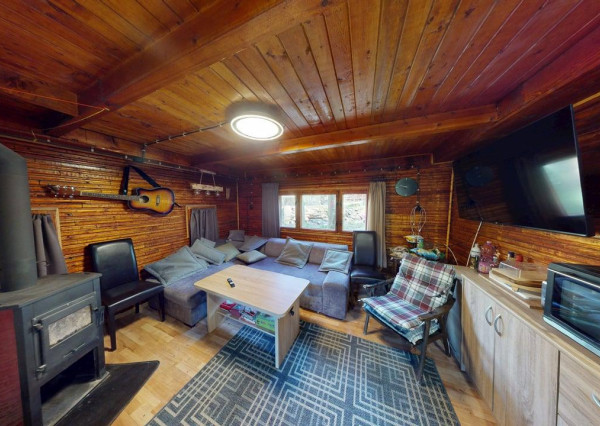 NOVÁ CENA!! REKREAČNÁ CHATA, úžitková plocha 70m2, celoročne obývateľná, JAHODNÍK, k.ú LOŠONEC, kompletná rekonštrukcia, 3D obhliadka