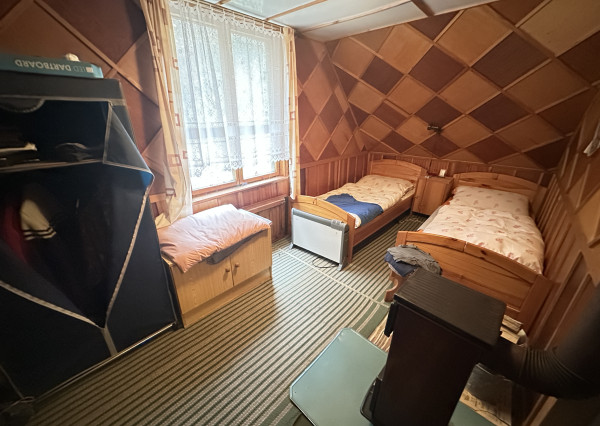 REKREAČNÁ CHATA NA PREDAJ, úžitková plocha 90m2, vlastný pozemok 600m2, celoročne obývateľná, BUKOVÁ, Sokolské chaty, TREBA VIDIEŤ!!!