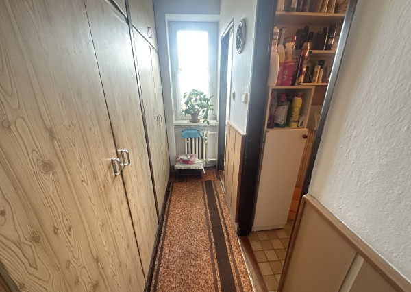 EXKLUZÍVNE!!! Na predaj 2.izb. byt , výmera až 64,54m2, pôvodný stav, PARKOVACIE MIESTO, možnosť prerobiť na 3.izb. BYT