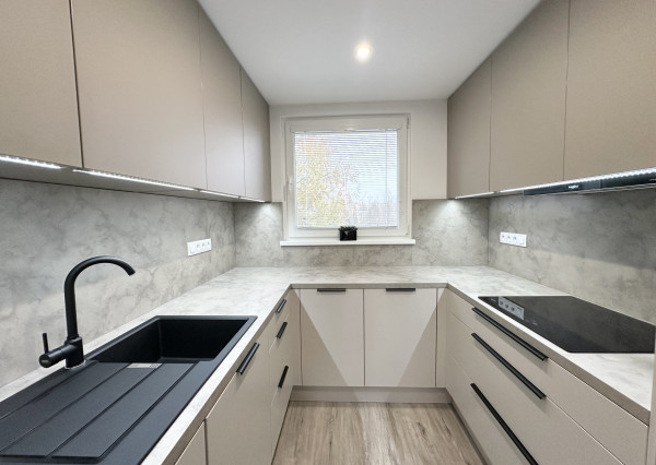 NA PREDAJ: Štýlový, kompletne zrekonštruovaný 3-izbový byt na ulici Vladimíra Clementisa – Trnava