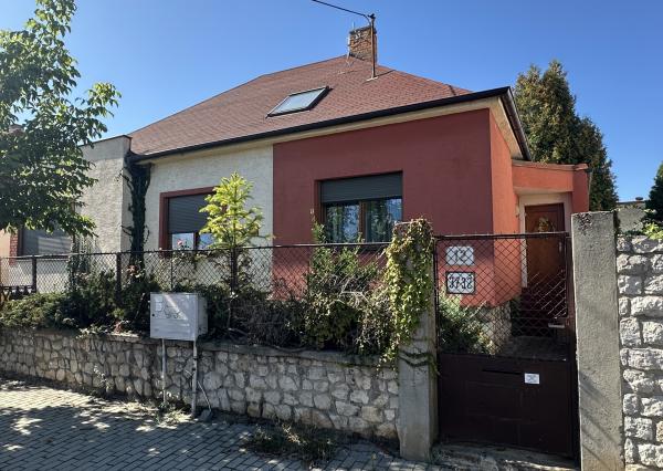 RD na predaj, lokalita Spiegelsalle, ul. Petra Pazmaňa, pozemok až 719m2, úžitková plocha 200m2, garáž, pivnica, 3D obhliadka