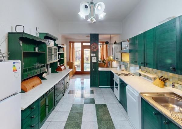 RD na predaj, lokalita Spiegelsalle, ul. Petra Pazmaňa, pozemok až 719m2, úžitková plocha 200m2, garáž, pivnica, 3D obhliadka