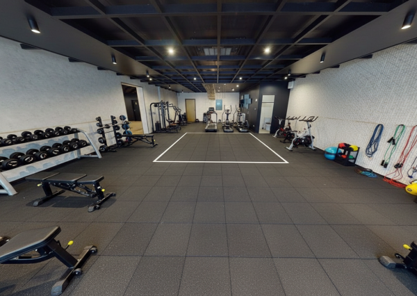 🏙️ Na predaj obchodný priestor v úplnom centre Senca