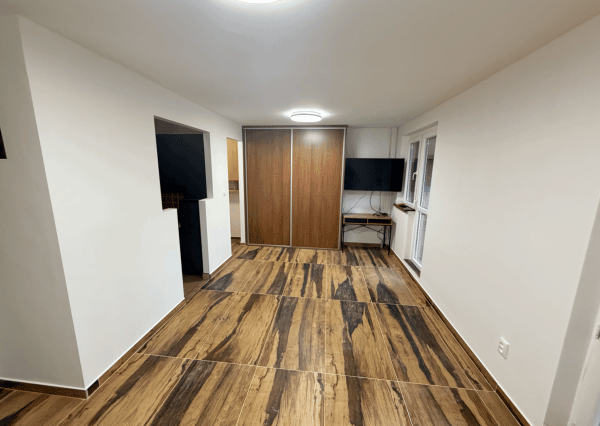 NA PRENÁJOM – krásny, kompletne zrekonštruovaný  byt v centre (Vajanského)