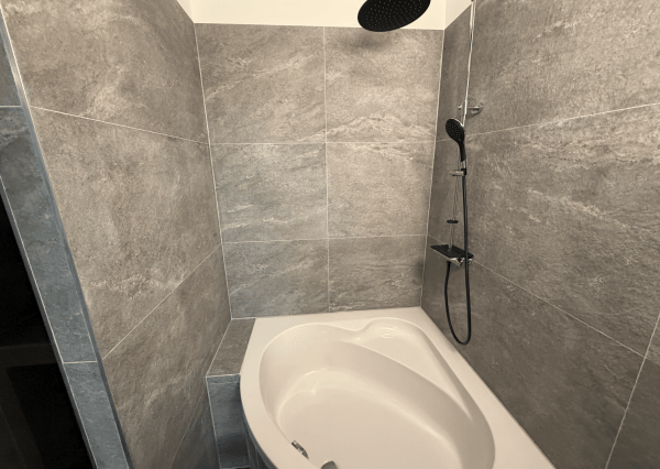 NA PRENÁJOM – krásny, kompletne zrekonštruovaný  byt v centre (Vajanského)