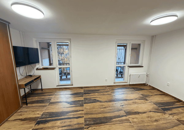 NA PRENÁJOM – krásny, kompletne zrekonštruovaný  byt v centre (Vajanského)