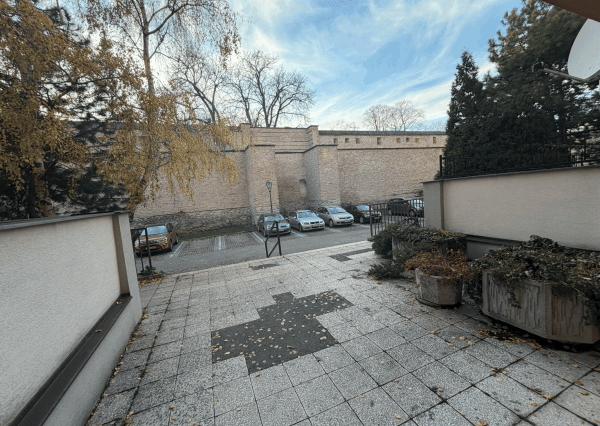 NA PRENÁJOM – krásny, kompletne zrekonštruovaný  byt v centre (Vajanského)