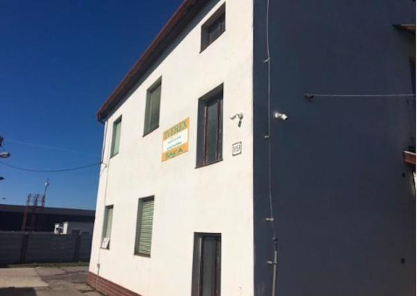 NA PREDAJ – Rozsiahly výrobný a skladovací areál, Šaľa – Veča (Nitrianska ulica)