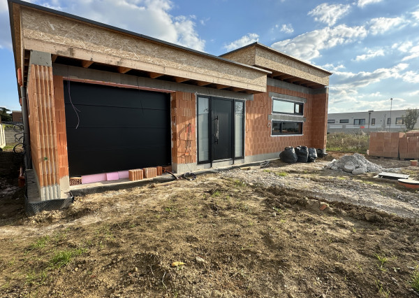 Moderná novostavba RD, pozemok 600m2, zastavaná plocha 179m2, garáž