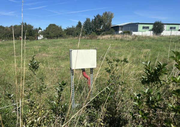 NA PREDAJ STAVEBNÝ POZEMOK Kamenný mlyn, 748m2, všetky IS