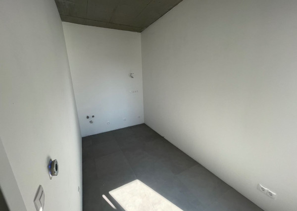 NOVÁ ADMINISTRATÍVNA BUDOVA s výborným napojením na diaľnicu, Zavarská ul. Trnava