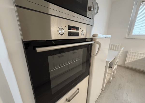 Prenájom moderného 3i bytu blízko centra, Hlboká ul., Trnava