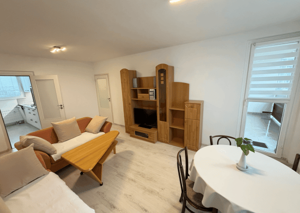 Prenájom moderného 3i bytu blízko centra, Hlboká ul., Trnava