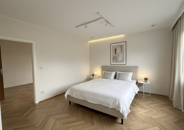 🔑 TOP PONUKA: NA PREDAJ! Obrovský Rodinný Dom so 100% Potenciálom v Seredi!