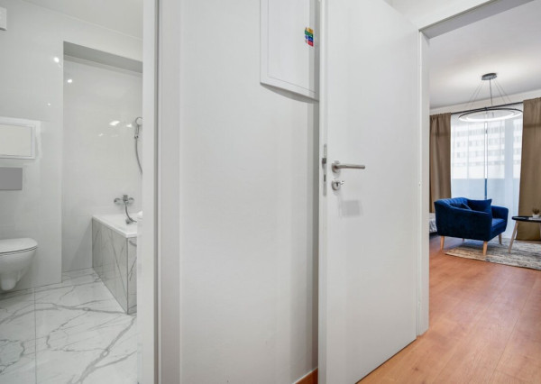 Dizajnový plne zariadený 1izb. byt s parkovaním Mikovíniho, Trnava ,PRENÁJOM!