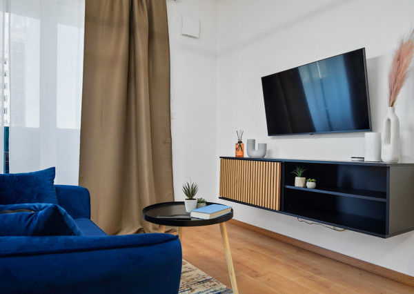 Dizajnový plne zariadený 1izb. byt s parkovaním Mikovíniho, Trnava ,PRENÁJOM!