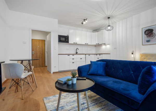 Dizajnový plne zariadený 1izb. byt s parkovaním Mikovíniho, Trnava ,PRENÁJOM!