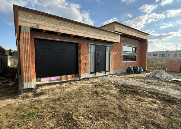 Moderná novostavba RD, pozemok 600m2, zastavaná plocha 179m2, garáž