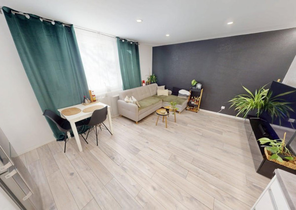 Kompletne zrekonštruovaný 3-i byt typu BAURING (65 m²) s loggiou – lokalita plná zelene